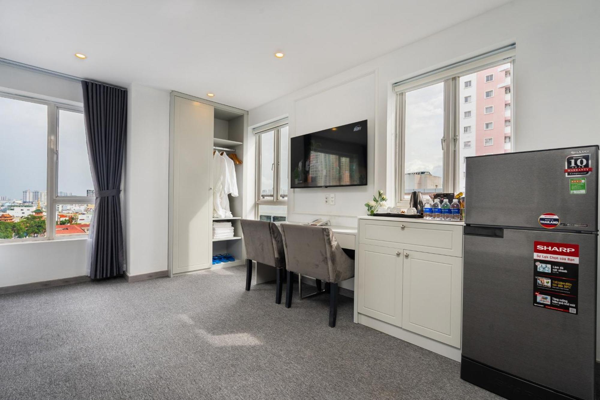 Huazhu 4* TP. Hồ Chí Minh