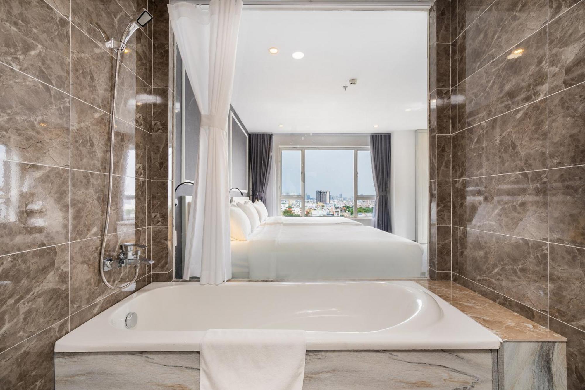Huazhu Khách sạn 4*